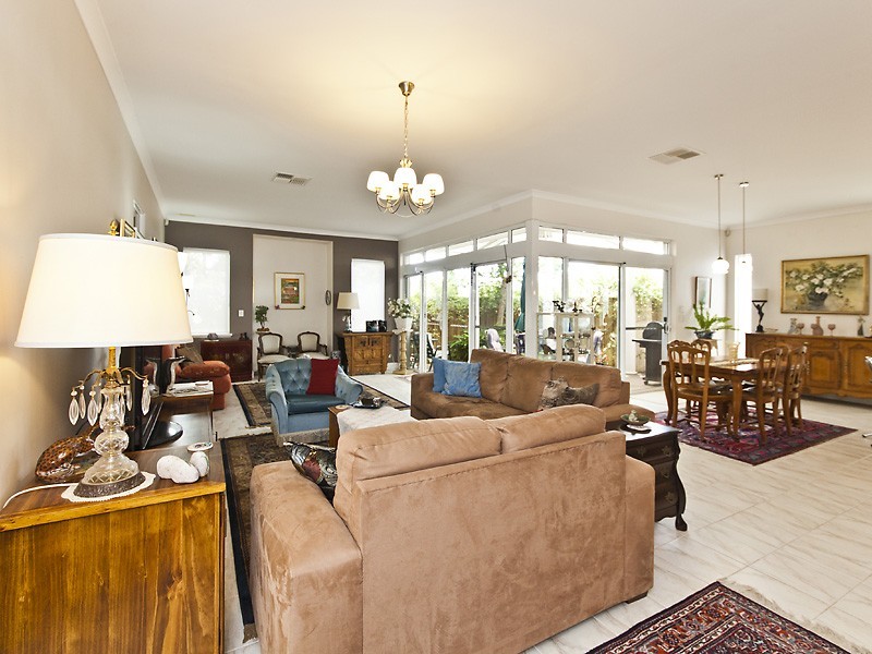 4A Challenger Place, Melville WA 6156