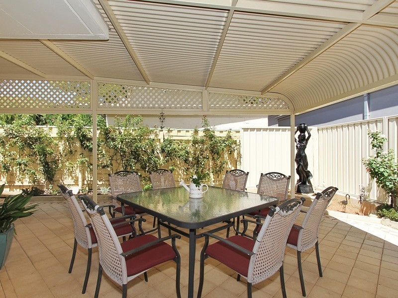 9 Norma Road, Alfred Cove WA 6154