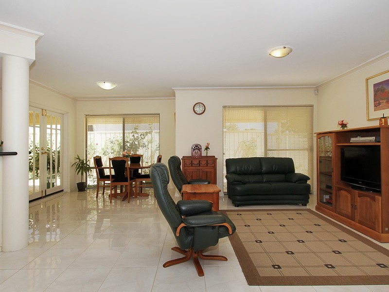 9 Norma Road, Alfred Cove WA 6154