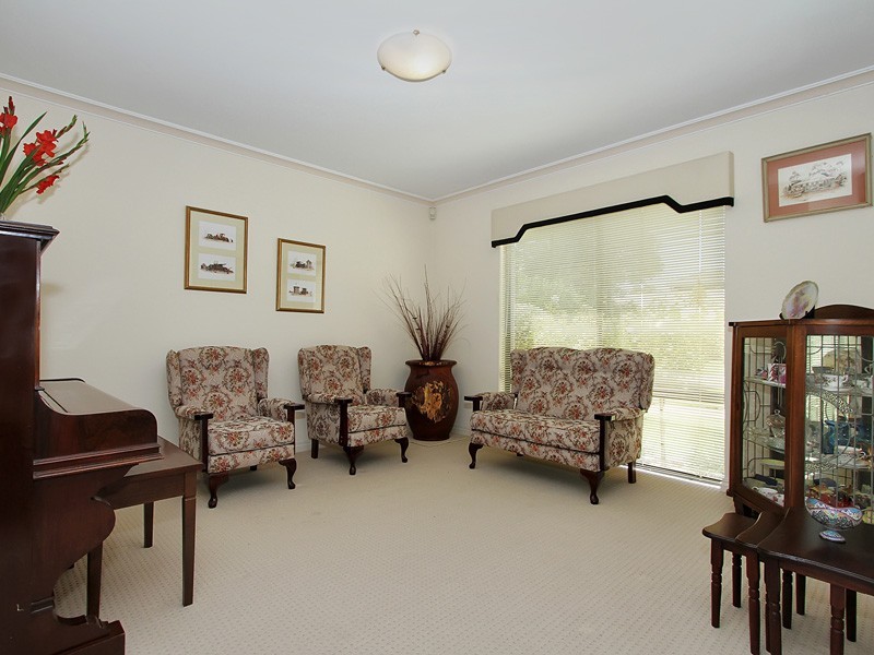 9 Norma Road, Alfred Cove WA 6154