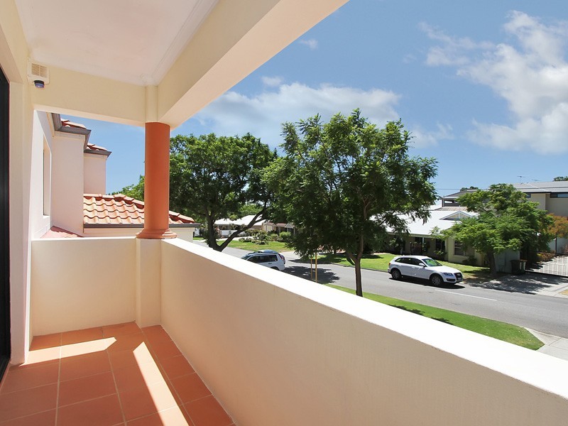 9 Norma Road, Alfred Cove WA 6154