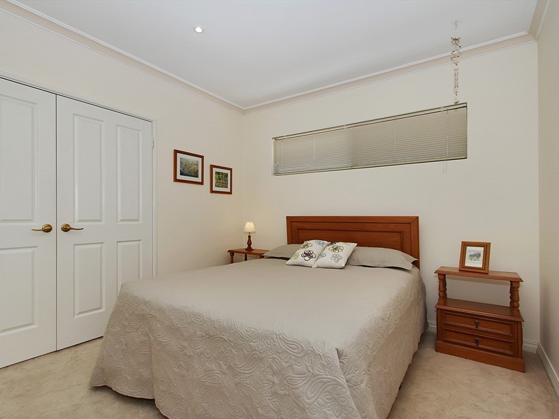 9 Norma Road, Alfred Cove WA 6154