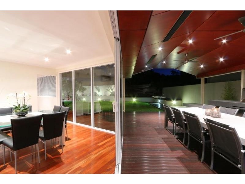16 Calpin Cr, Attadale WA 6156