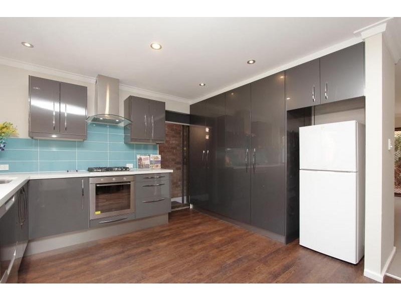 9/11 Canning Avenue, Mount Pleasant WA 6153