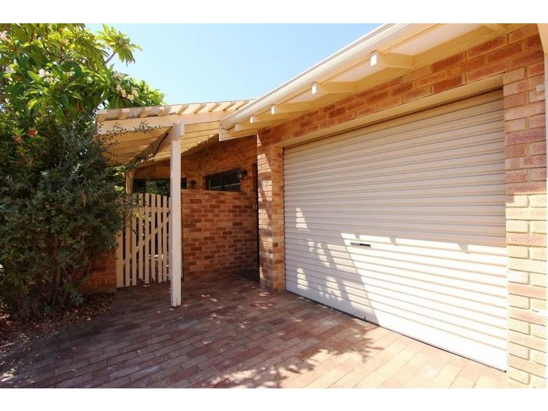 9/11 Canning Avenue, Mount Pleasant WA 6153