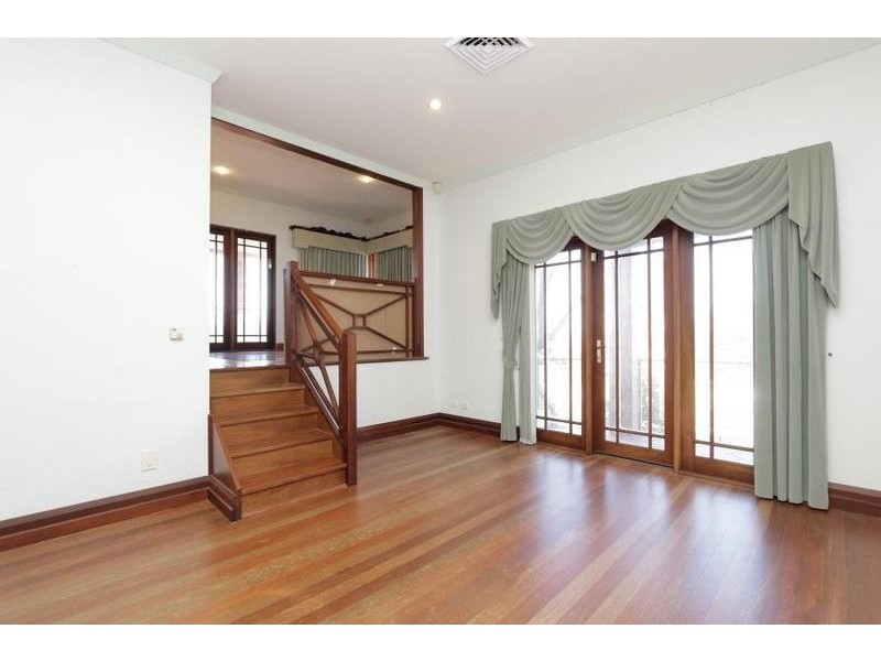 A/23 Money Road, Melville WA 6156