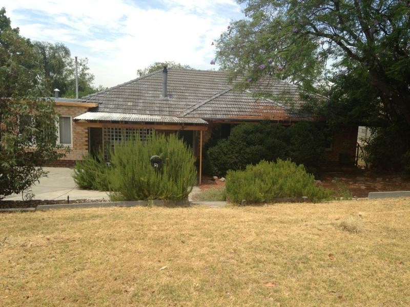 5 Darnell Avenue, Mount Pleasant WA 6153