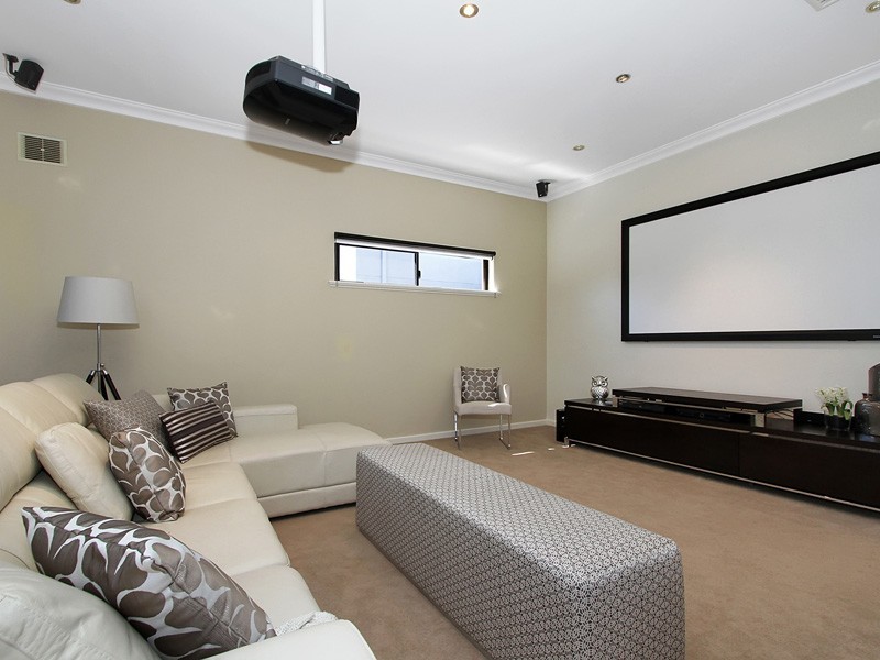 185 Lockhart Street, Como WA 6152