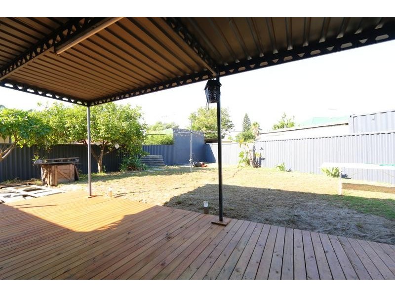 23 Hassett Street, Cloverdale WA 6105