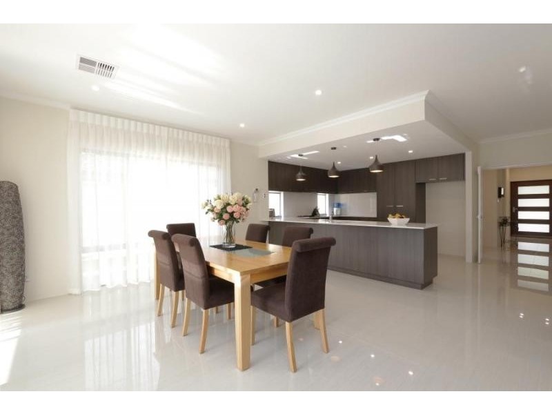 11 Campion Crescent, Attadale WA 6156