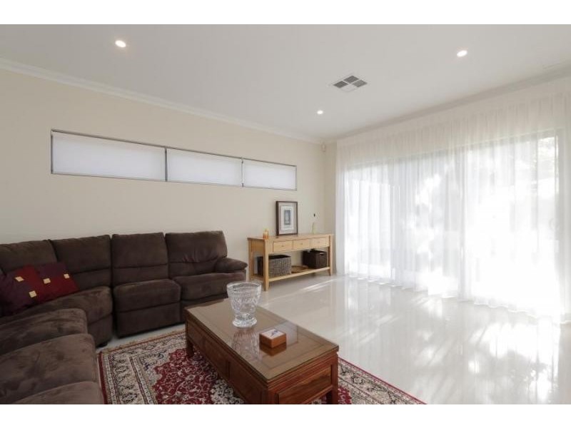 11 Campion Crescent, Attadale WA 6156