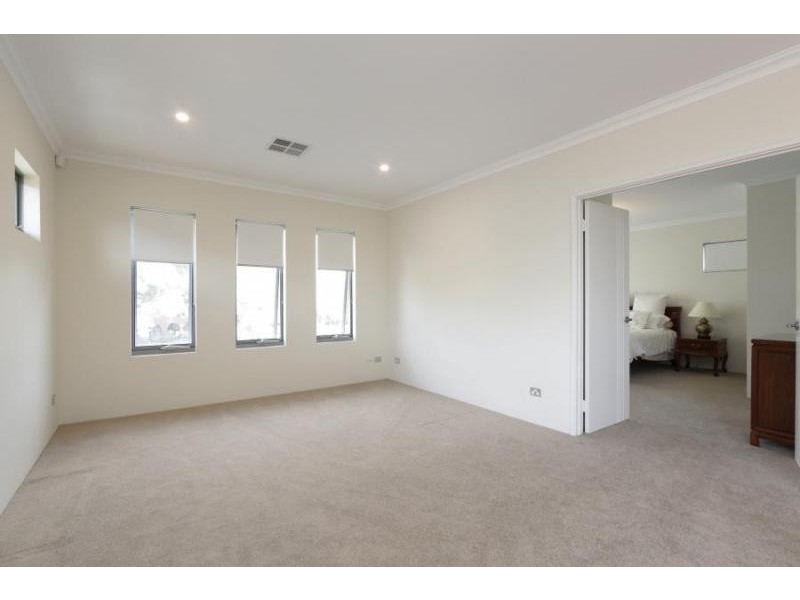 11 Campion Crescent, Attadale WA 6156