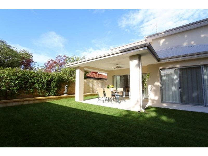 11 Campion Crescent, Attadale WA 6156