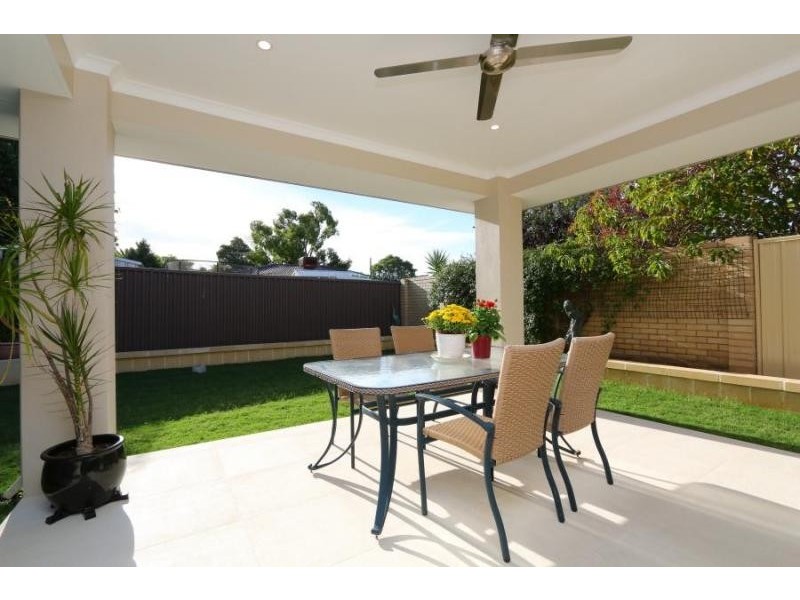 11 Campion Crescent, Attadale WA 6156