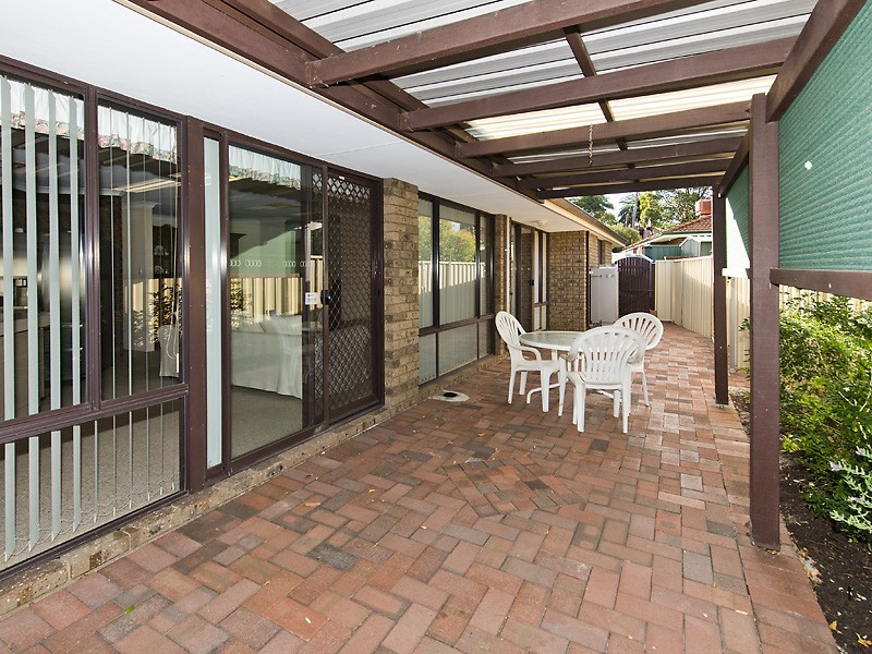 4/10 Bombard Street, Ardross WA 6153