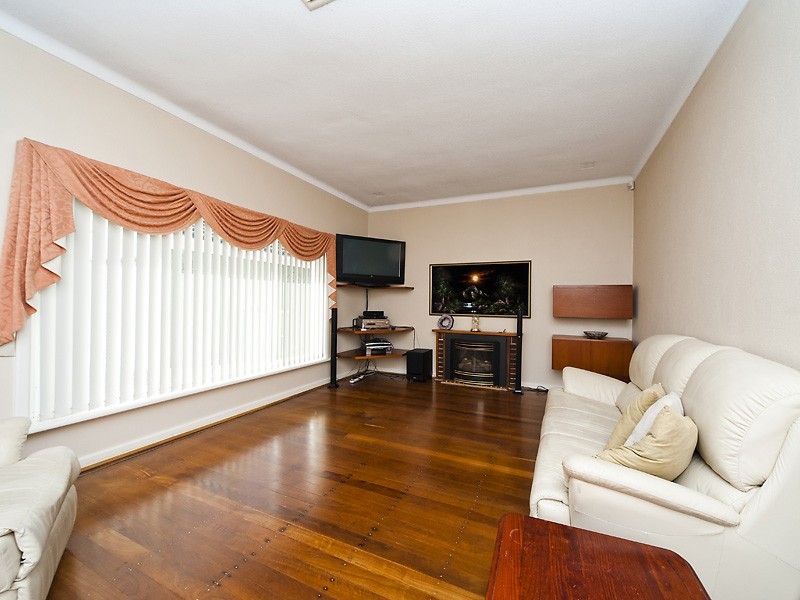 44 Davy Street, Alfred Cove WA 6154