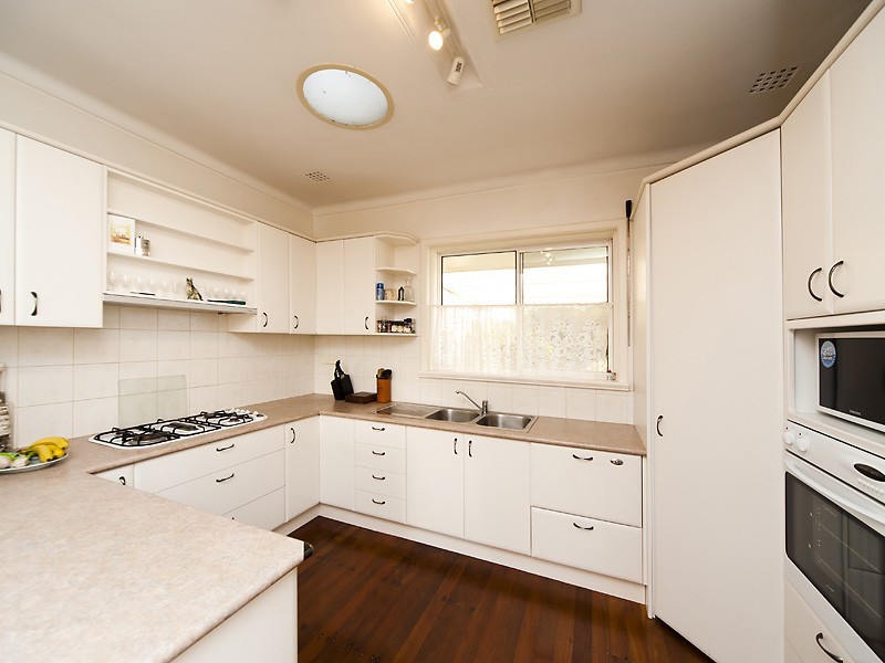 44 Davy Street, Alfred Cove WA 6154