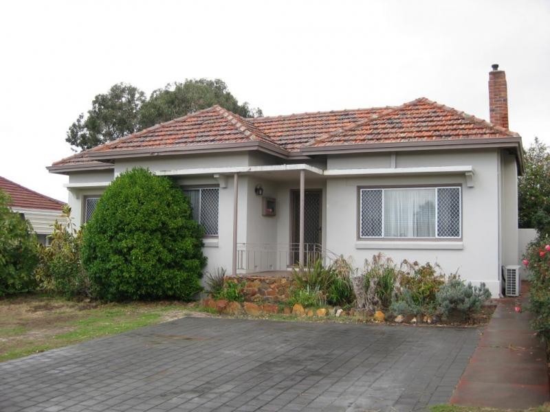 33 Smiths Ave, Redcliffe WA 6104