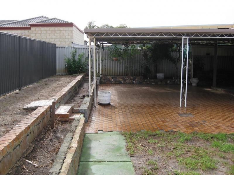 33 Smiths Ave, Redcliffe WA 6104