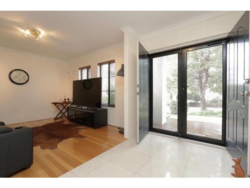 33 Riseley Street, Ardross WA 6153