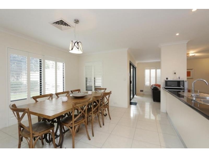 33 Riseley Street, Ardross WA 6153