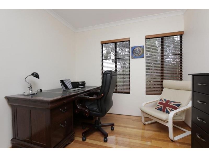 33 Riseley Street, Ardross WA 6153