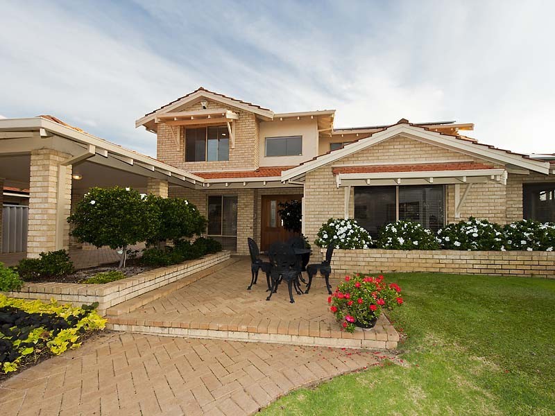 13 Evergreen Court, Leeming WA 6149