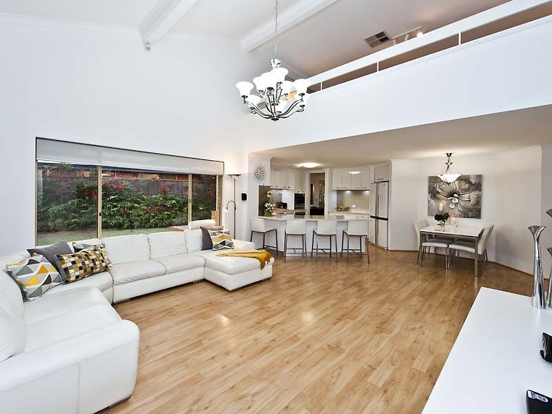 13 Evergreen Court, Leeming WA 6149