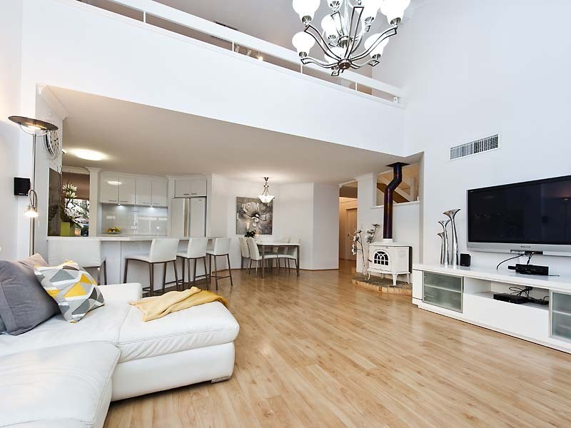 13 Evergreen Court, Leeming WA 6149