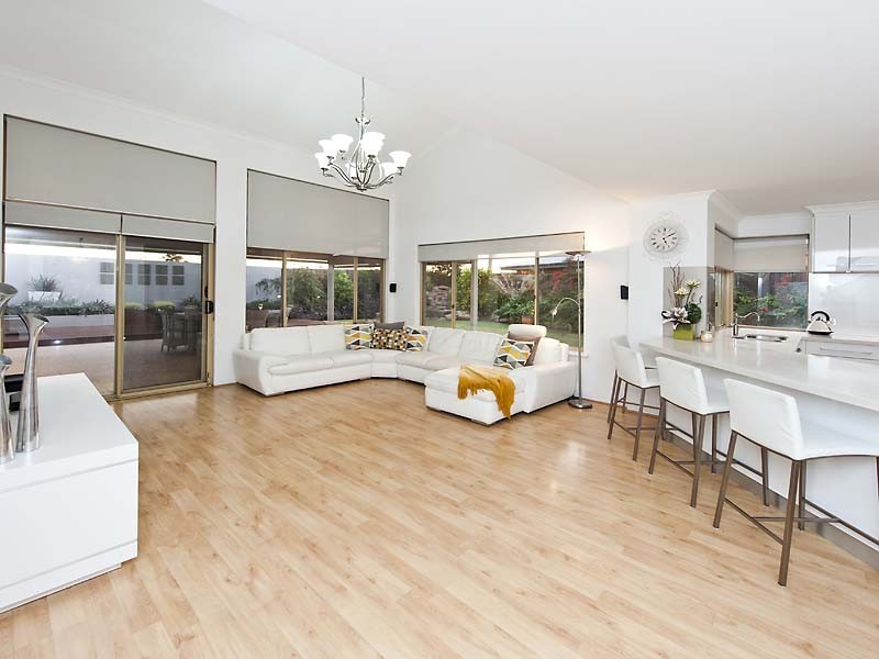 13 Evergreen Court, Leeming WA 6149