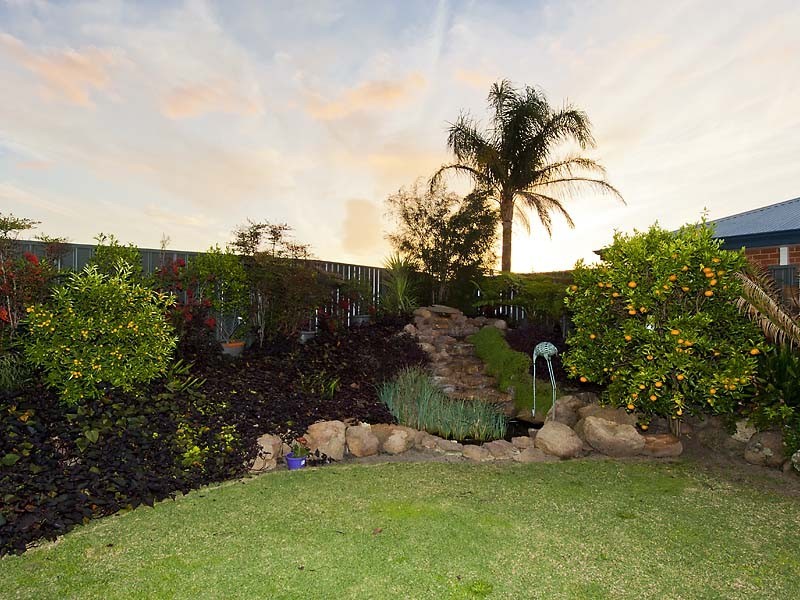 13 Evergreen Court, Leeming WA 6149