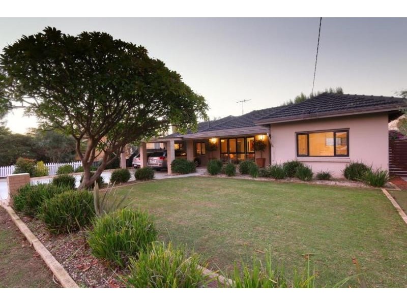 7 Mullings Way, Myaree WA 6154