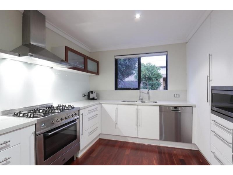 7 Mullings Way, Myaree WA 6154