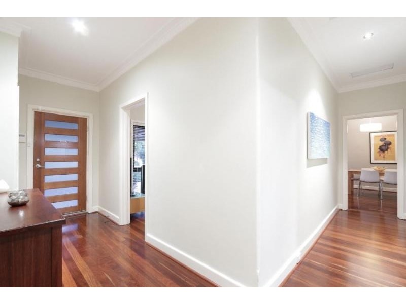 7 Mullings Way, Myaree WA 6154