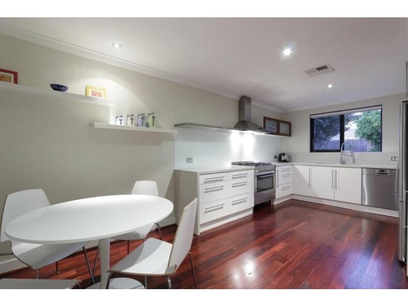 7 Mullings Way, Myaree WA 6154