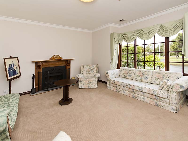 8 Withers Close, Murdoch WA 6150