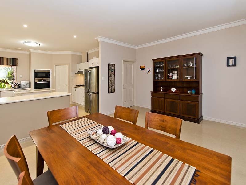 8 Withers Close, Murdoch WA 6150