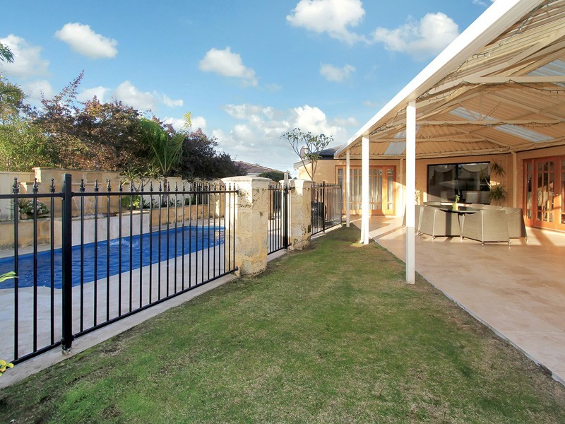 36 Pelham Gardens, Canning Vale WA 6155