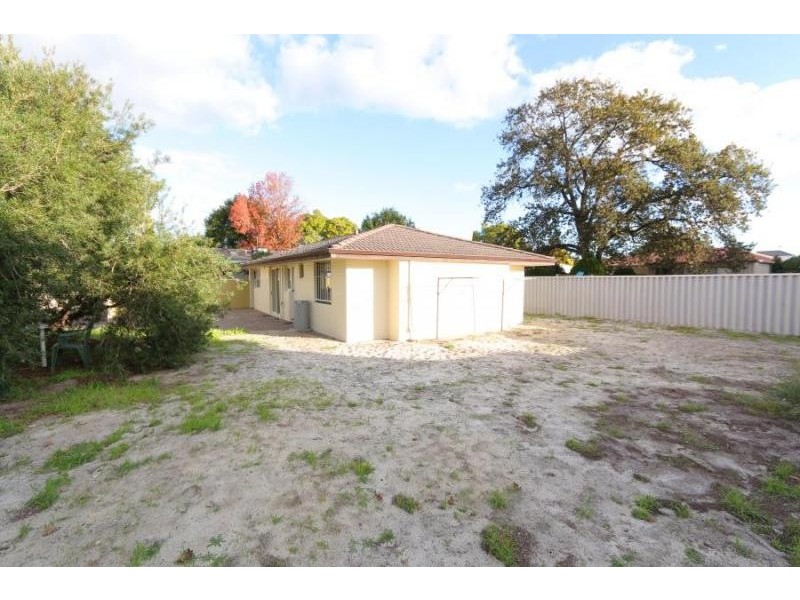 14B Burnett Road, Manning WA 6152