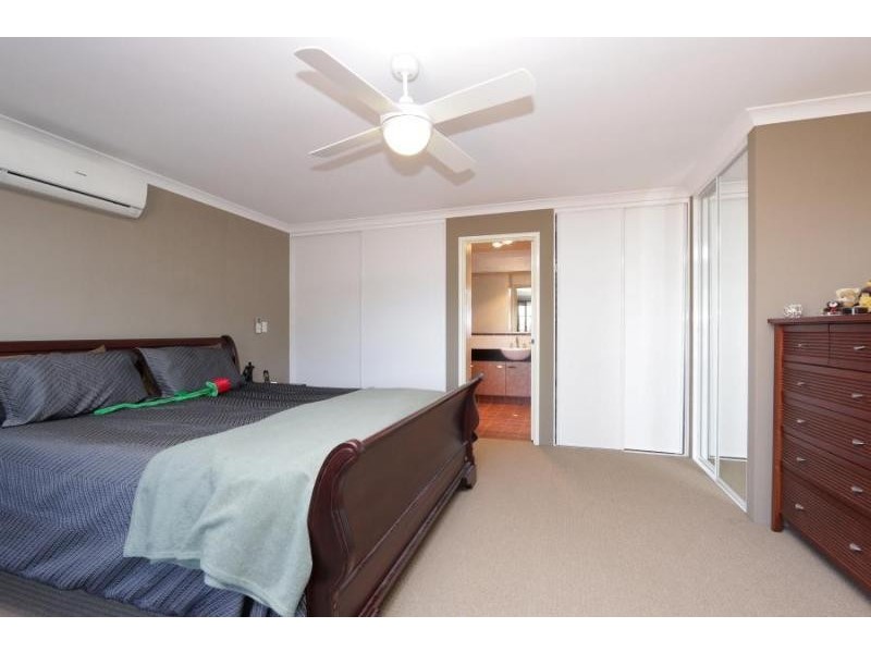 28 Rosewood Lane, Thornlie WA 6108