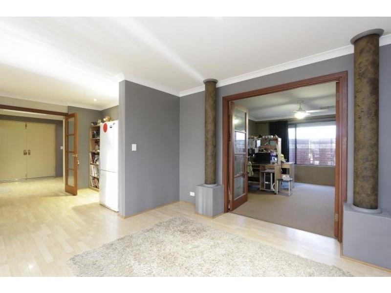 28 Rosewood Lane, Thornlie WA 6108