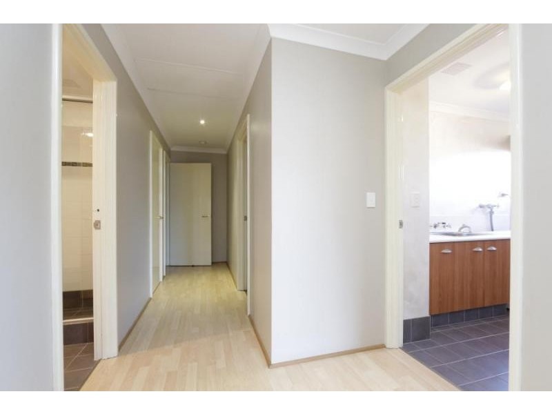 28 Rosewood Lane, Thornlie WA 6108