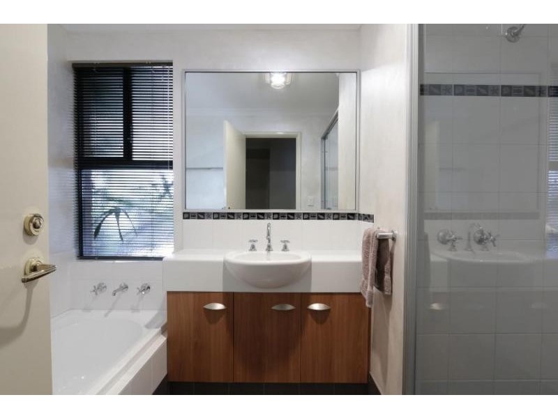 28 Rosewood Lane, Thornlie WA 6108