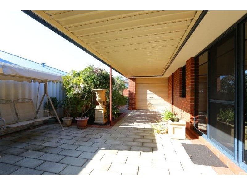 28 Rosewood Lane, Thornlie WA 6108