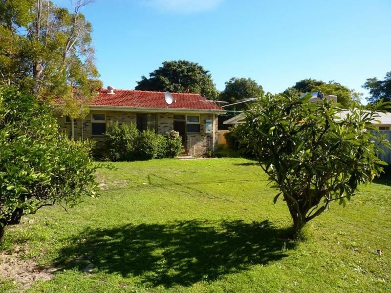 5 Lisa Place, Mount Pleasant WA 6153