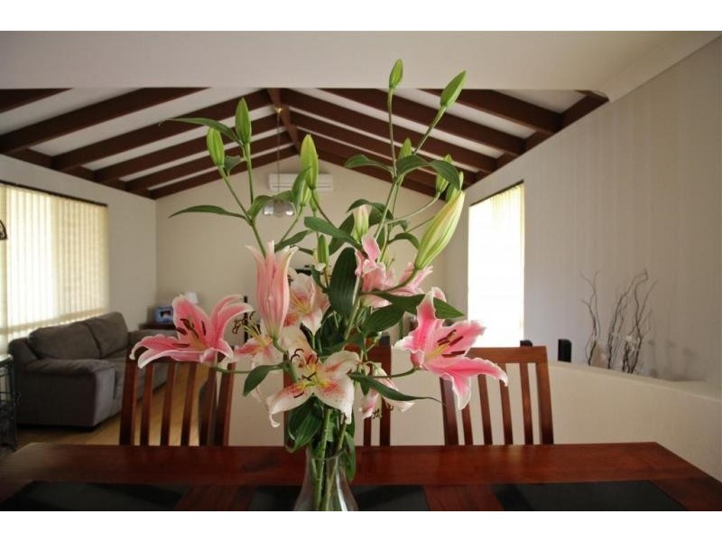 5 Challenger Drive, Thornlie WA 6108