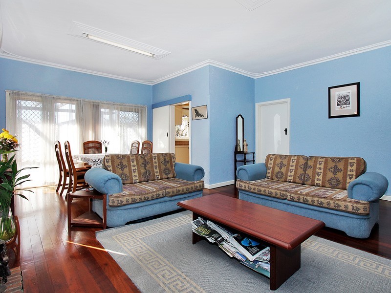 23 Doney Street, Alfred Cove WA 6154