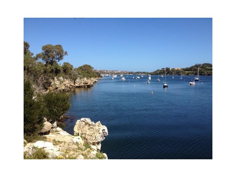 44 Blackwall Reach Parade, Bicton WA 6157