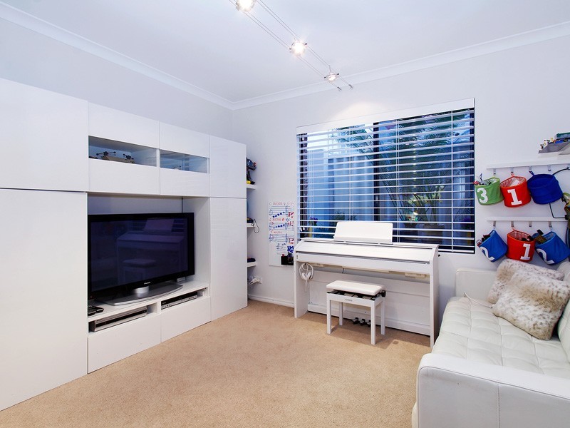 37 Central Ave, Ardross WA 6153