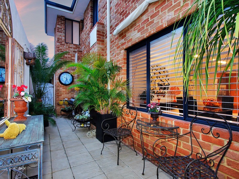 37 Central Ave, Ardross WA 6153